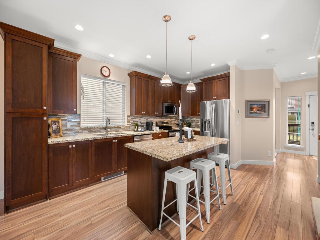 Listing Image for R3111993