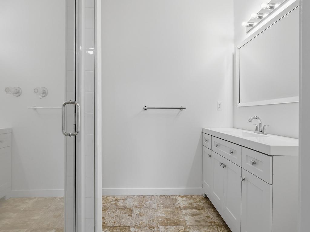 Listing Image for R3112002