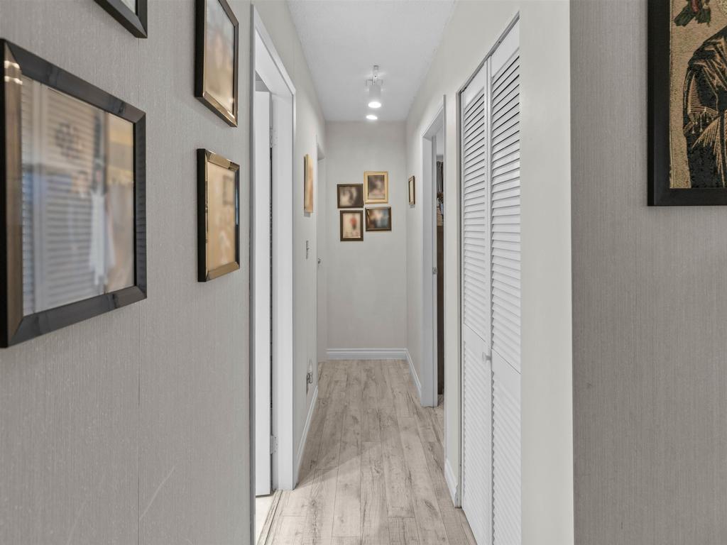 Listing Image for R3112772