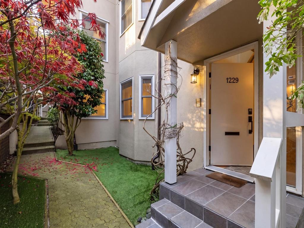 Listing Image for R3112861