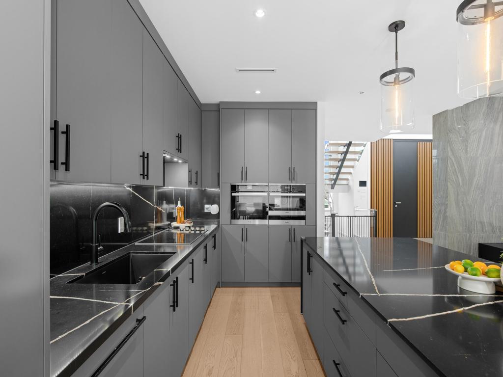 Listing Image for R3113565