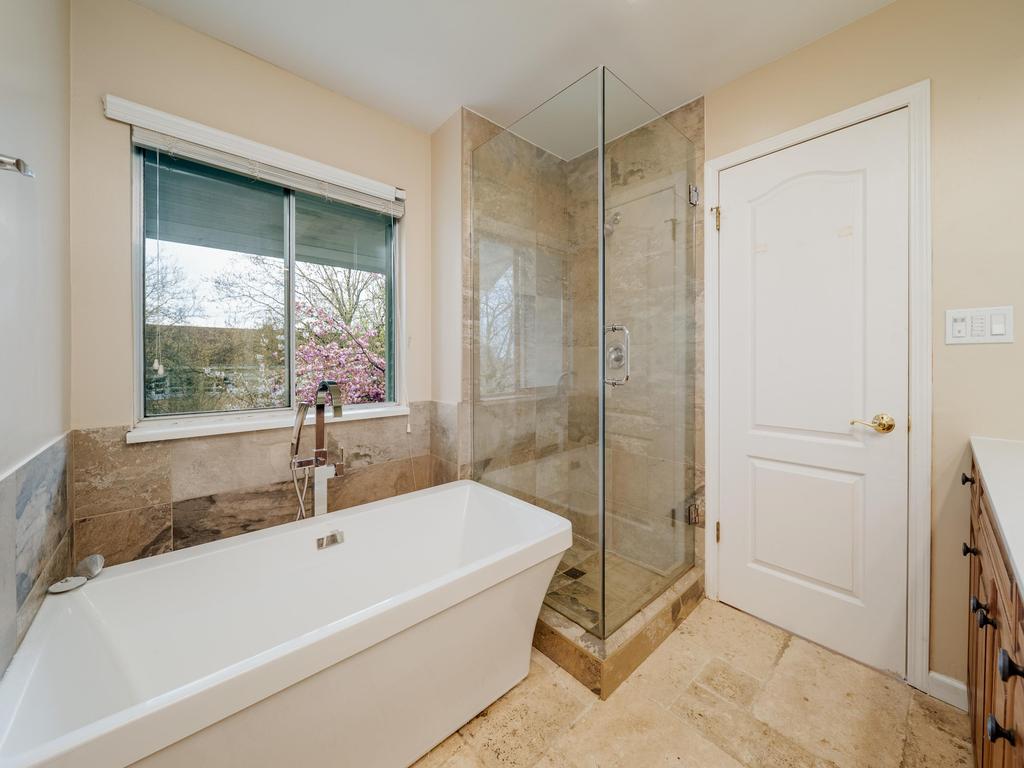 Listing Image for R3113815