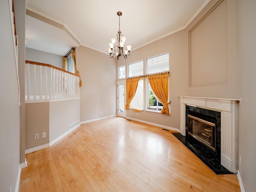 Listing Image for R3113815