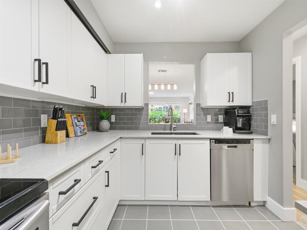 Listing Image for R3113993