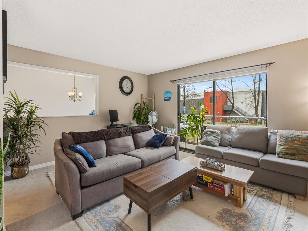 Listing Image for R3114026