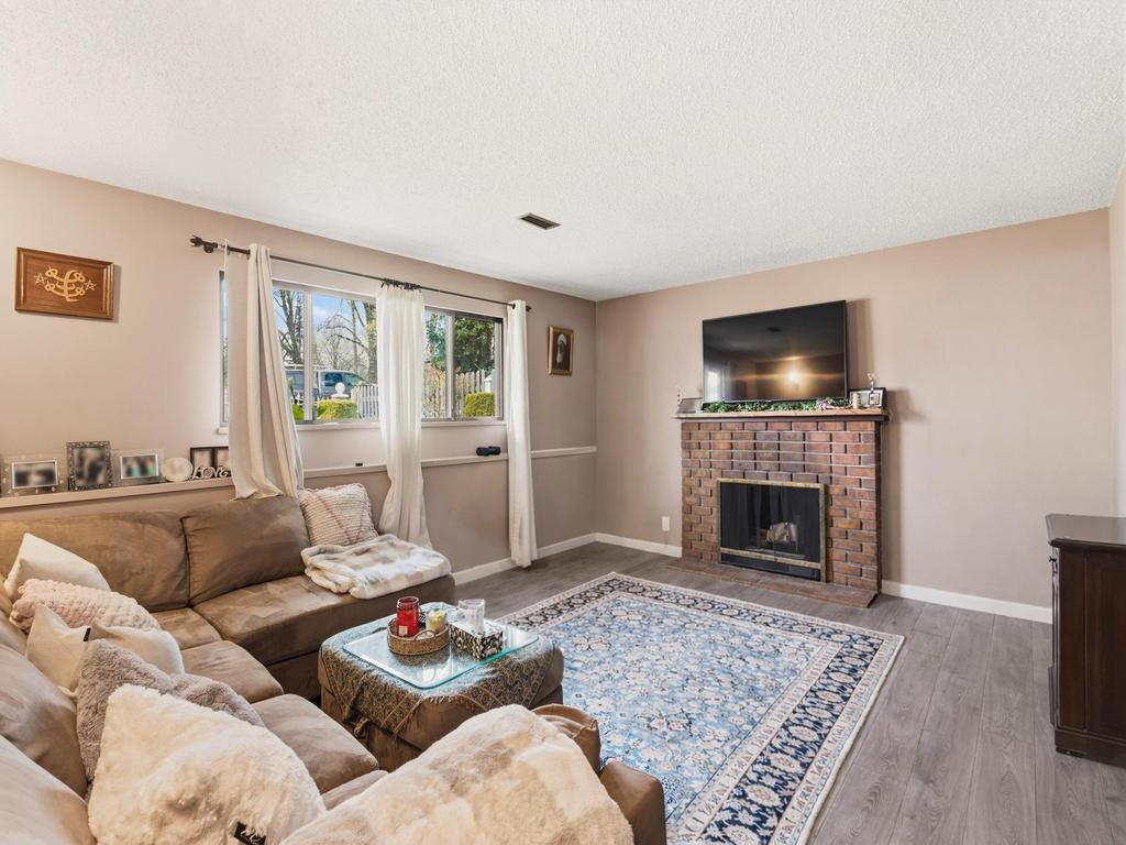 Listing Image for R3114026