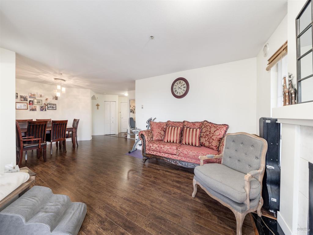 Listing Image for R3114055