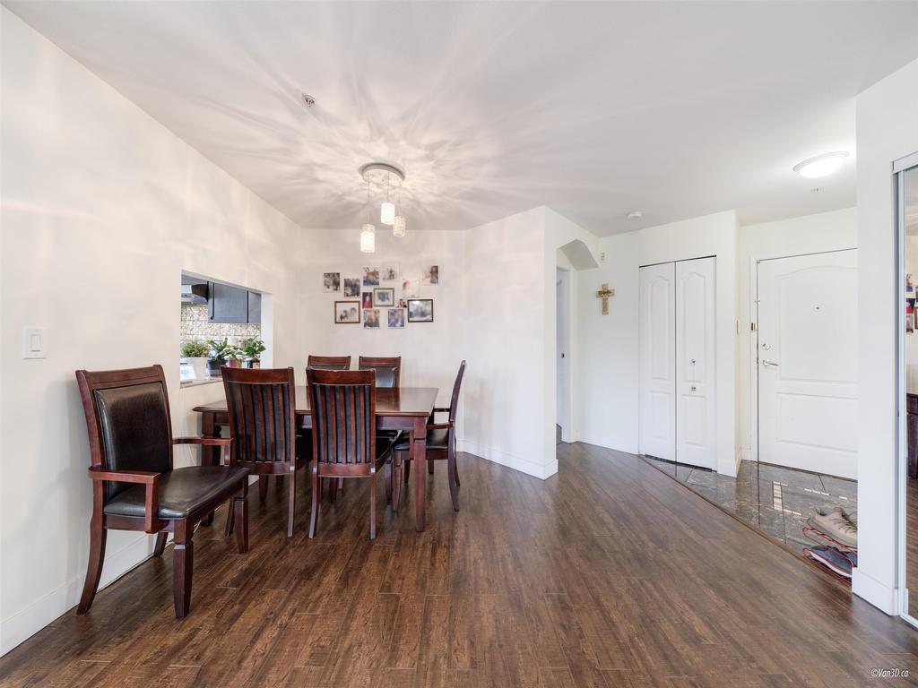 Listing Image for R3114055