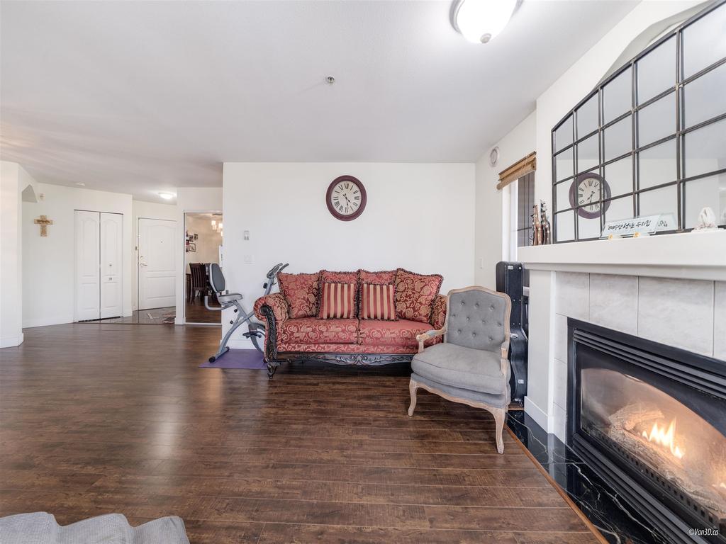 Listing Image for R3114055
