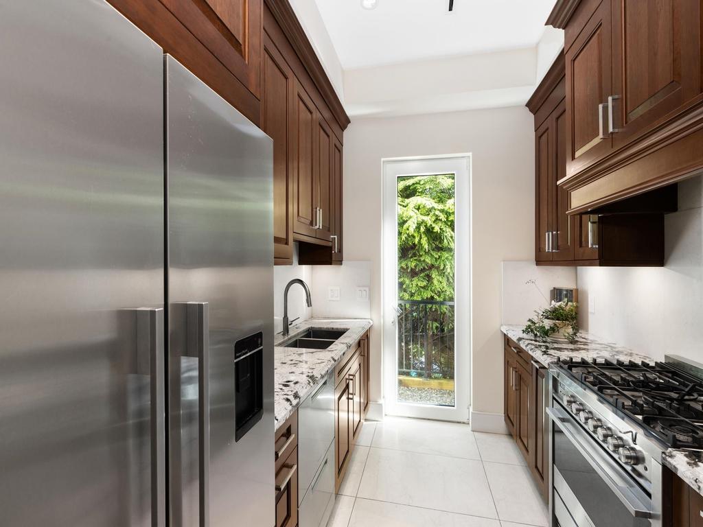 Listing Image for R3114096