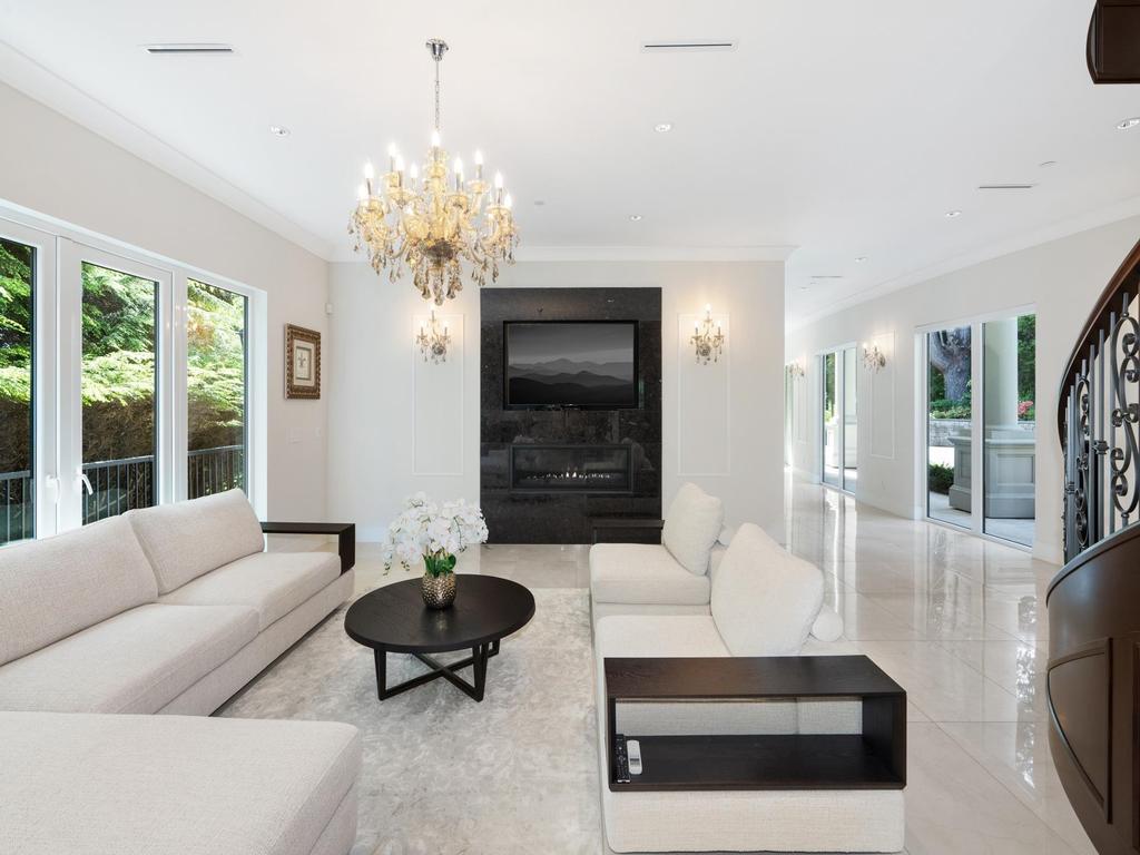 Listing Image for R3114096