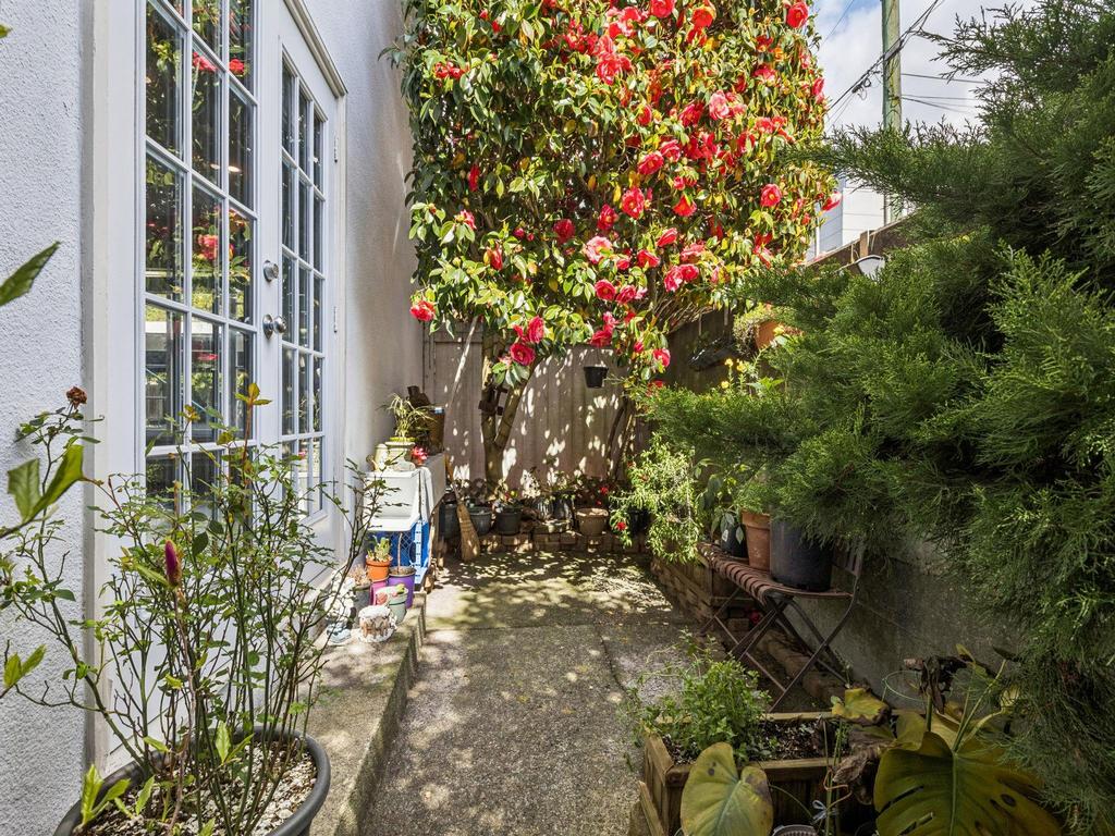 Listing Image for R3114494