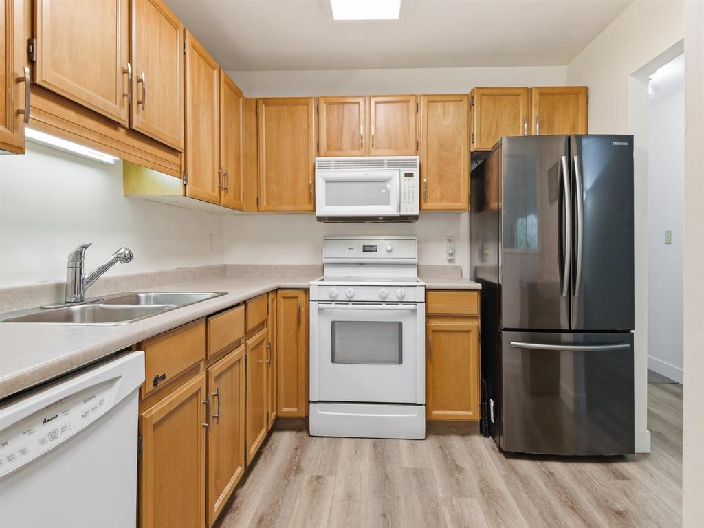 Listing Image for R3120816