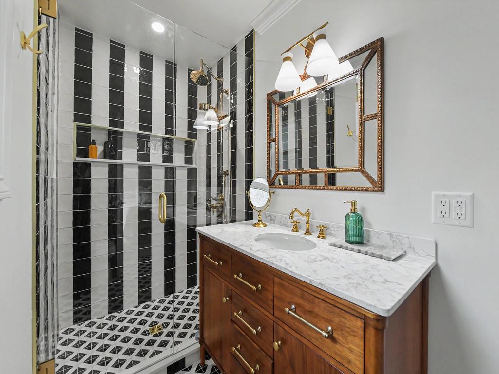 Listing Image for R3125025
