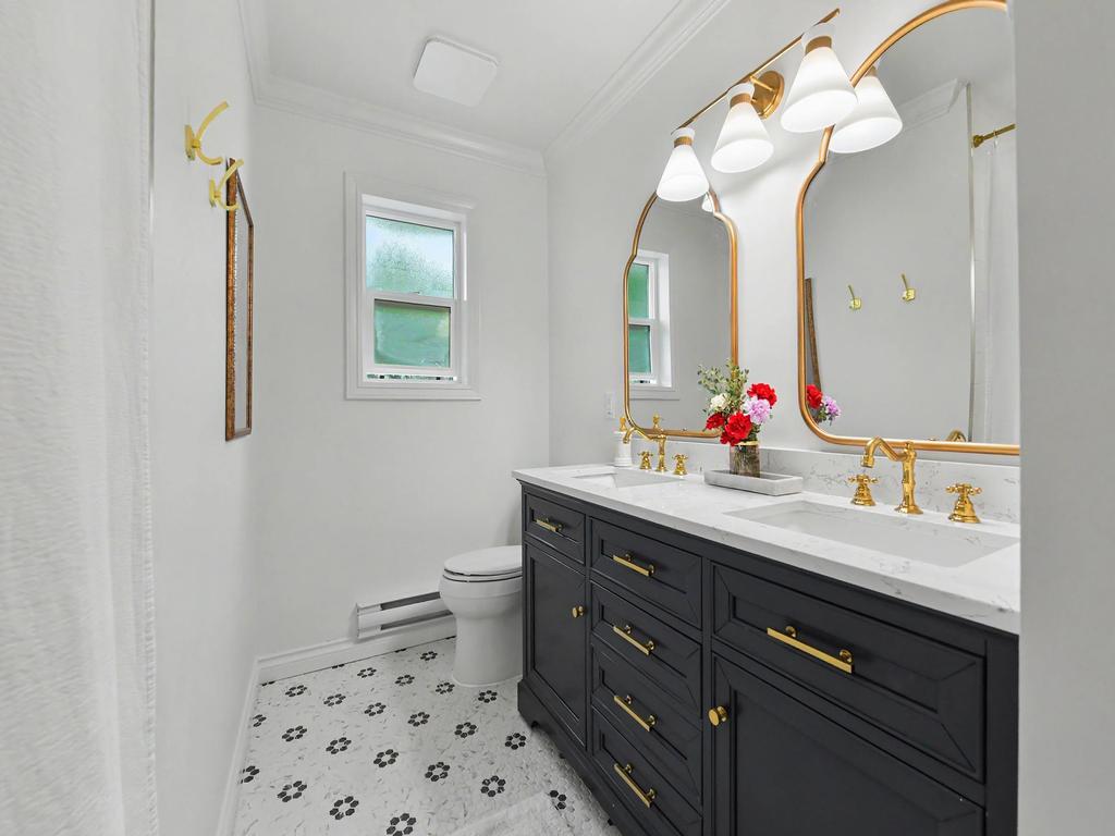 Listing Image for R3125025