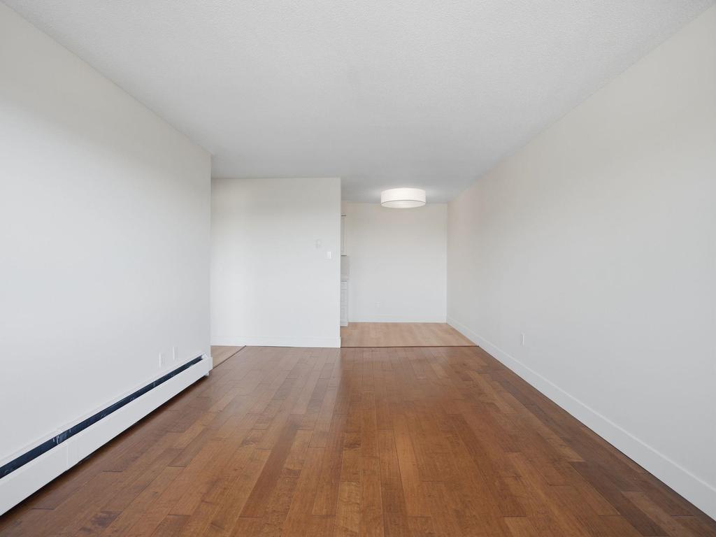 Listing Image for R3125459