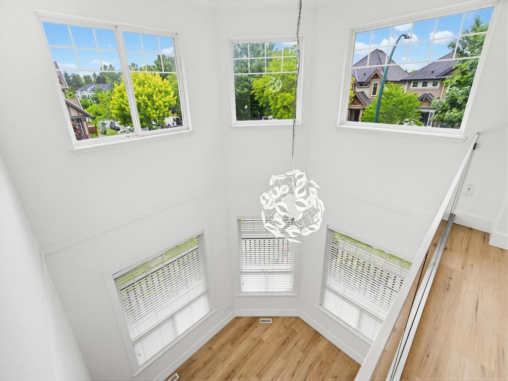 Listing Image for R3130090