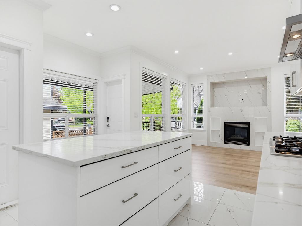 Listing Image for R3130090