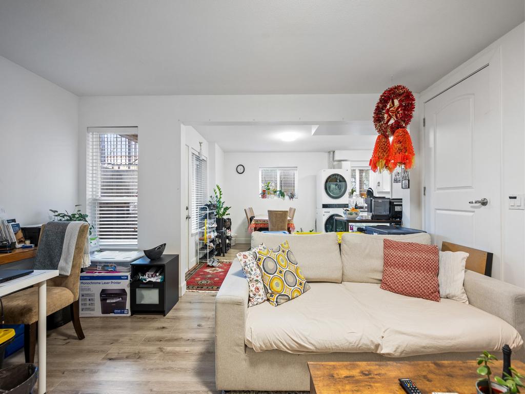 Listing Image for R3130090