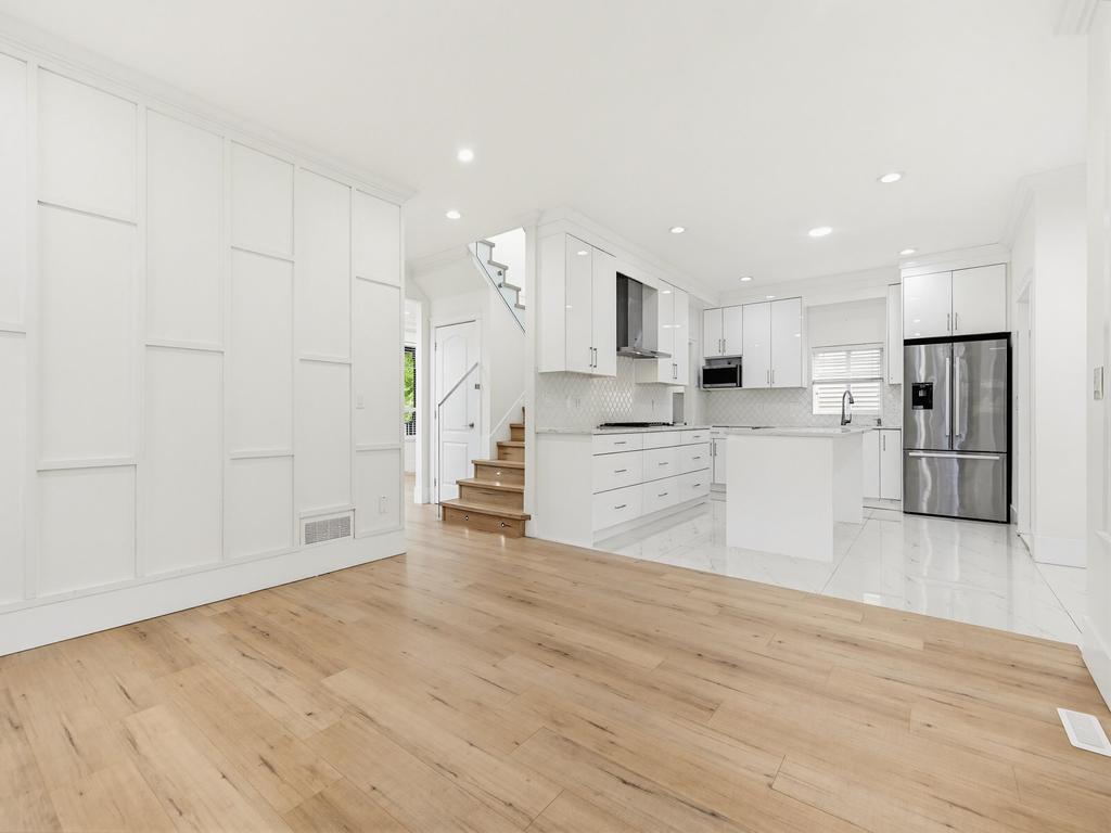 Listing Image for R3130090