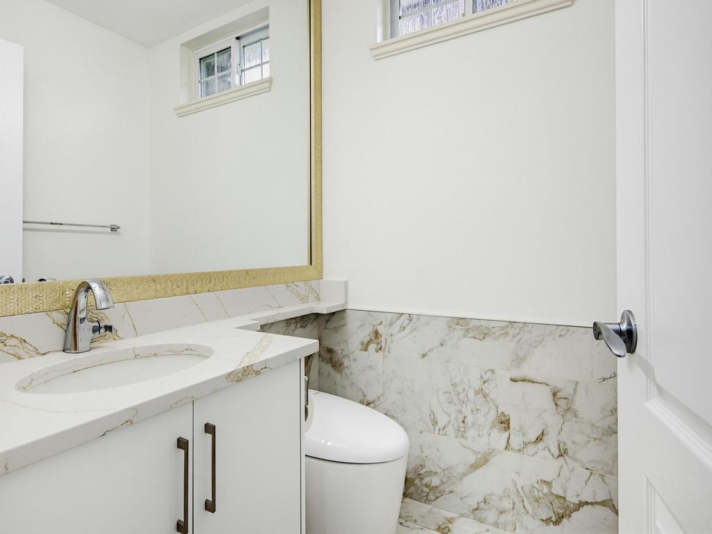 Listing Image for R3130090