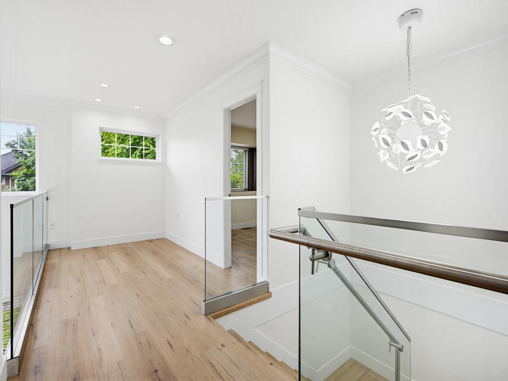 Listing Image for R3130090