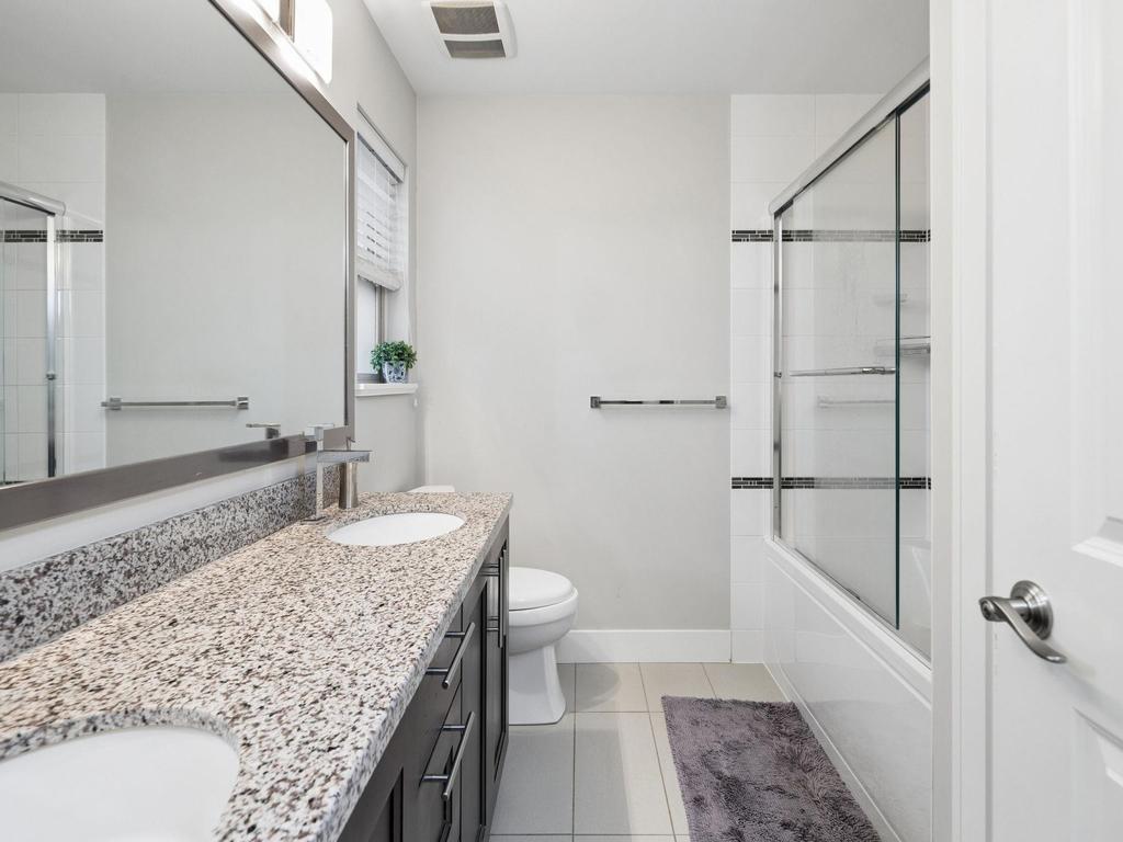 Listing Image for R3130210