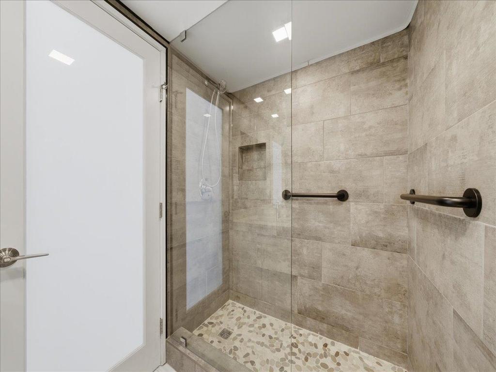 Listing Image for R3130236