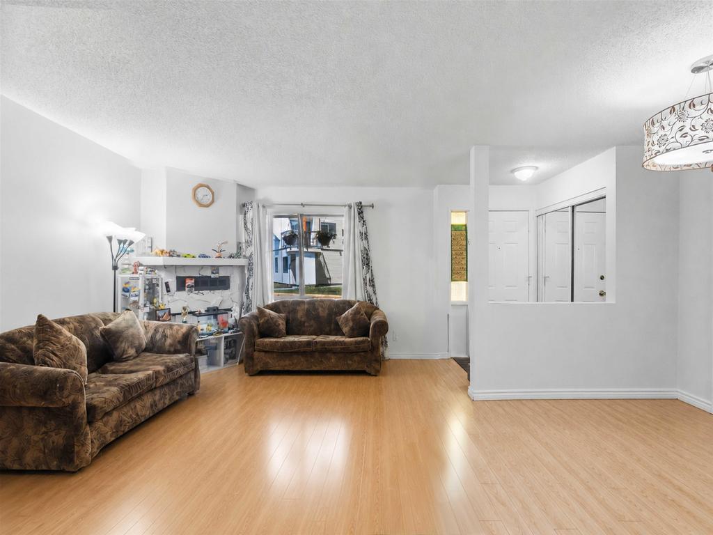 Listing Image for R3130428