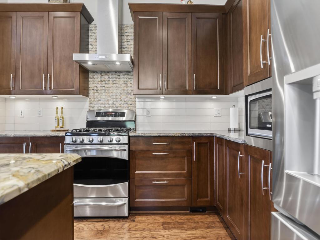 Listing Image for R3130511