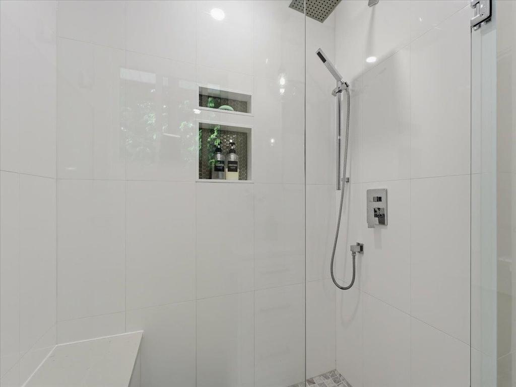 Listing Image for R3130631