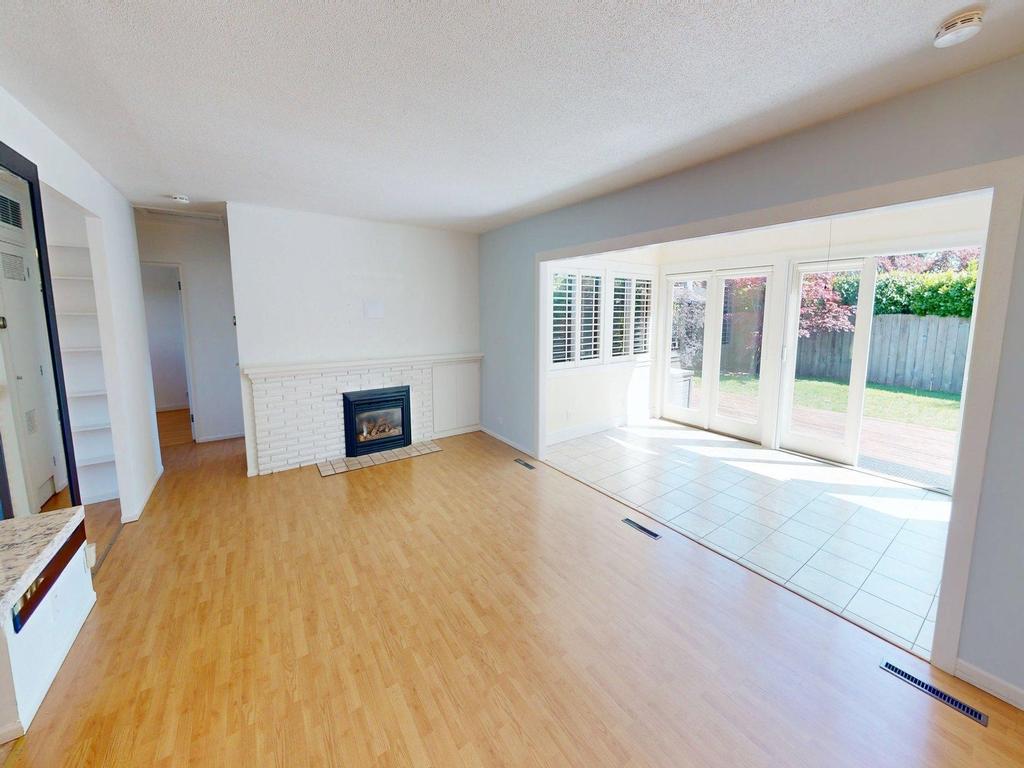 Listing Image for R3130800