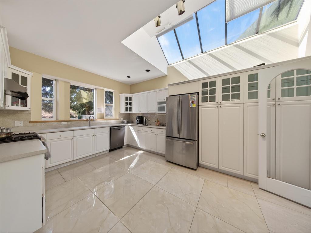 Listing Image for R3130977
