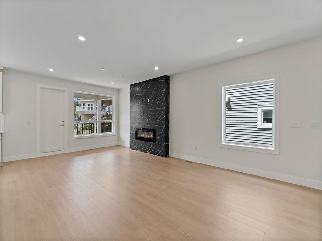Listing Image for R3131840