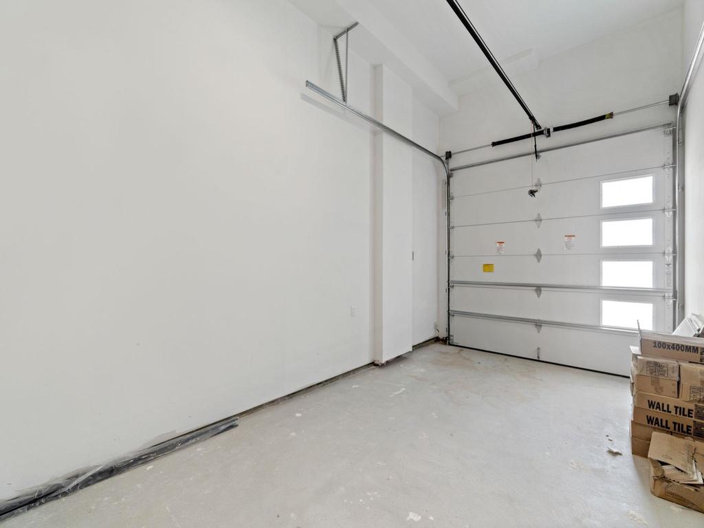 Listing Image for R3131840