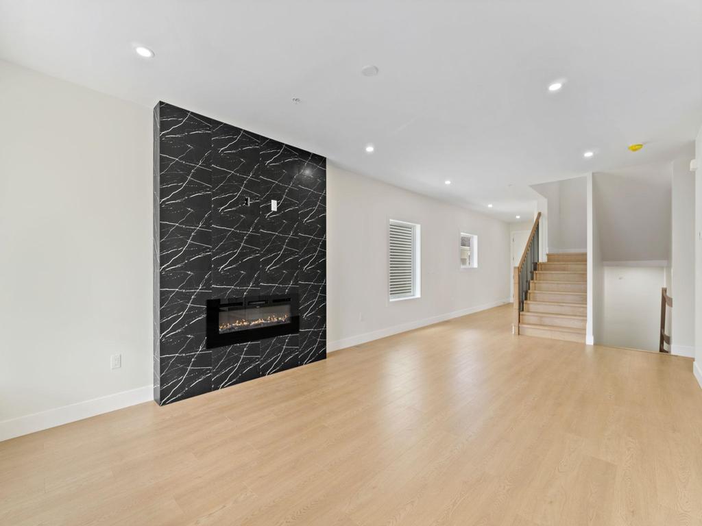 Listing Image for R3131840