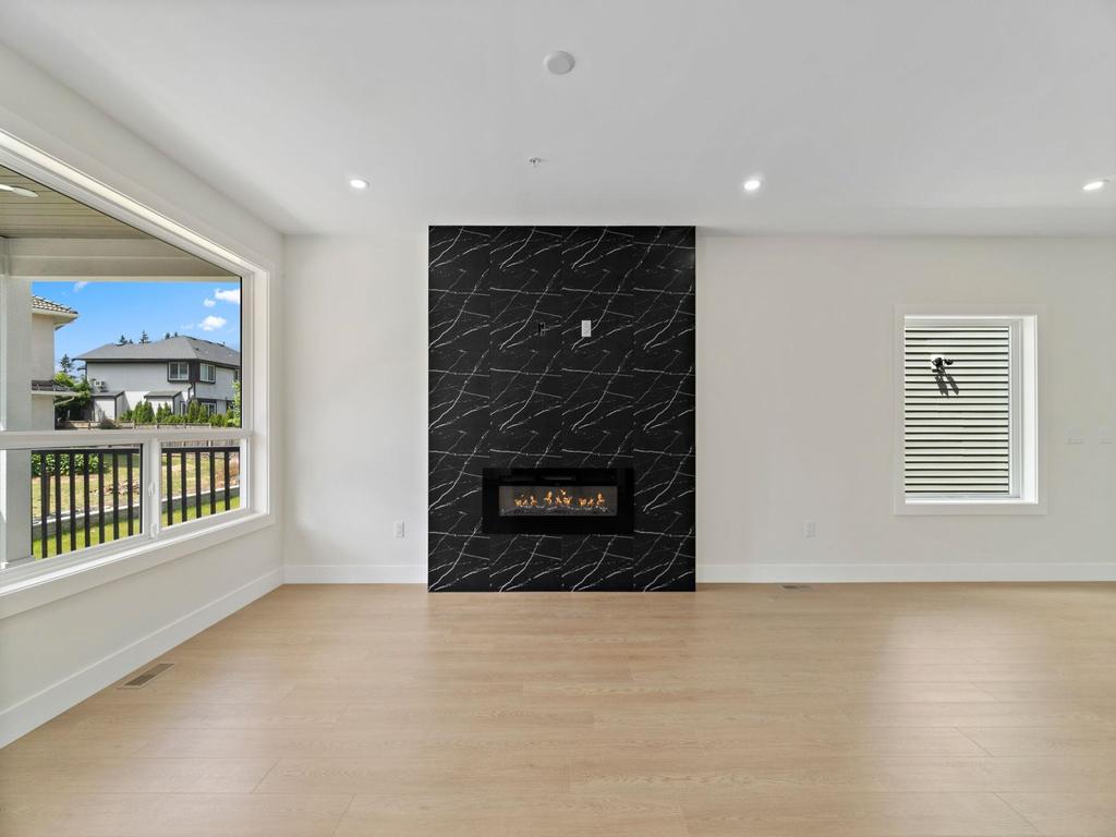 Listing Image for R3131840