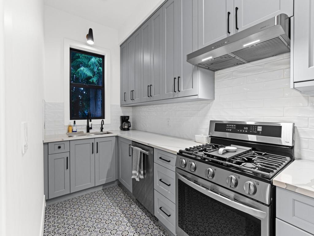 Listing Image for R3135675