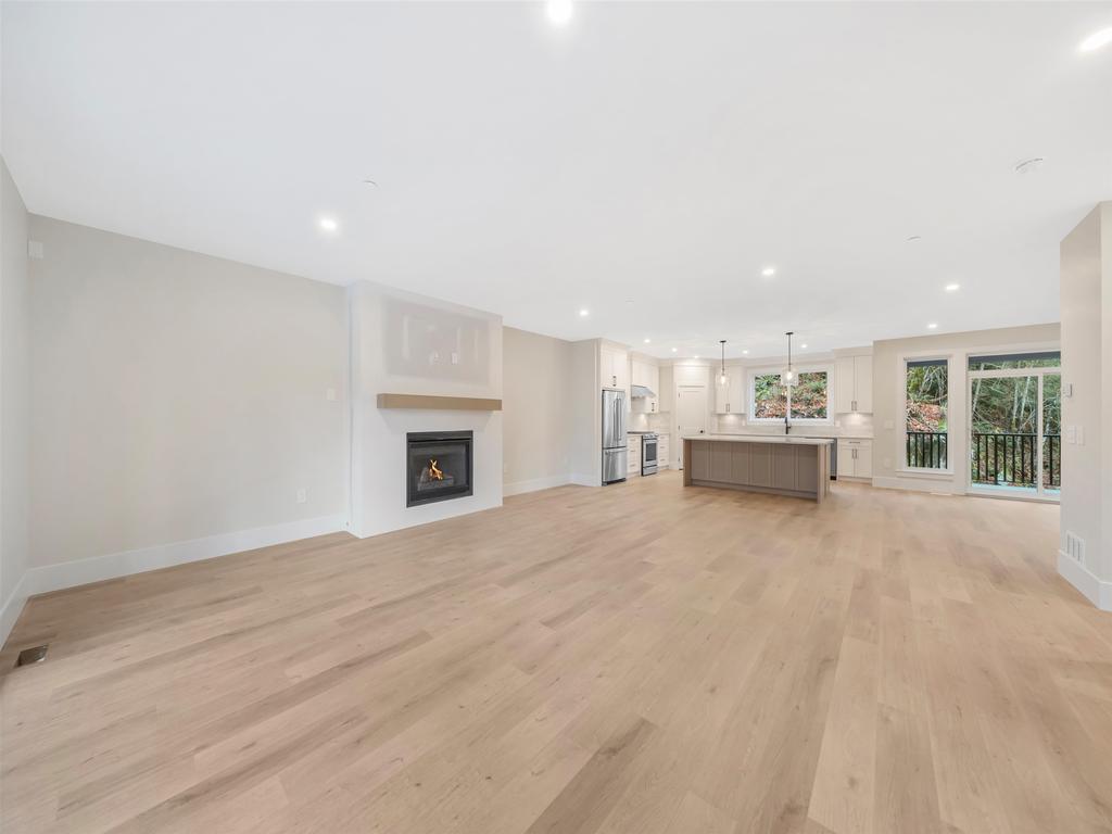 Listing Image for R3136077