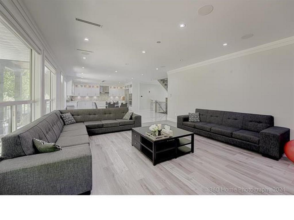 Listing Image for R3136082