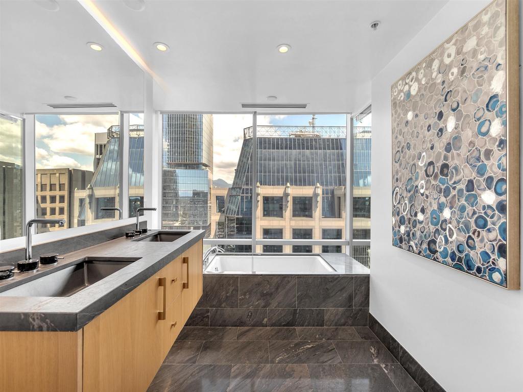 Listing Image for R3136500