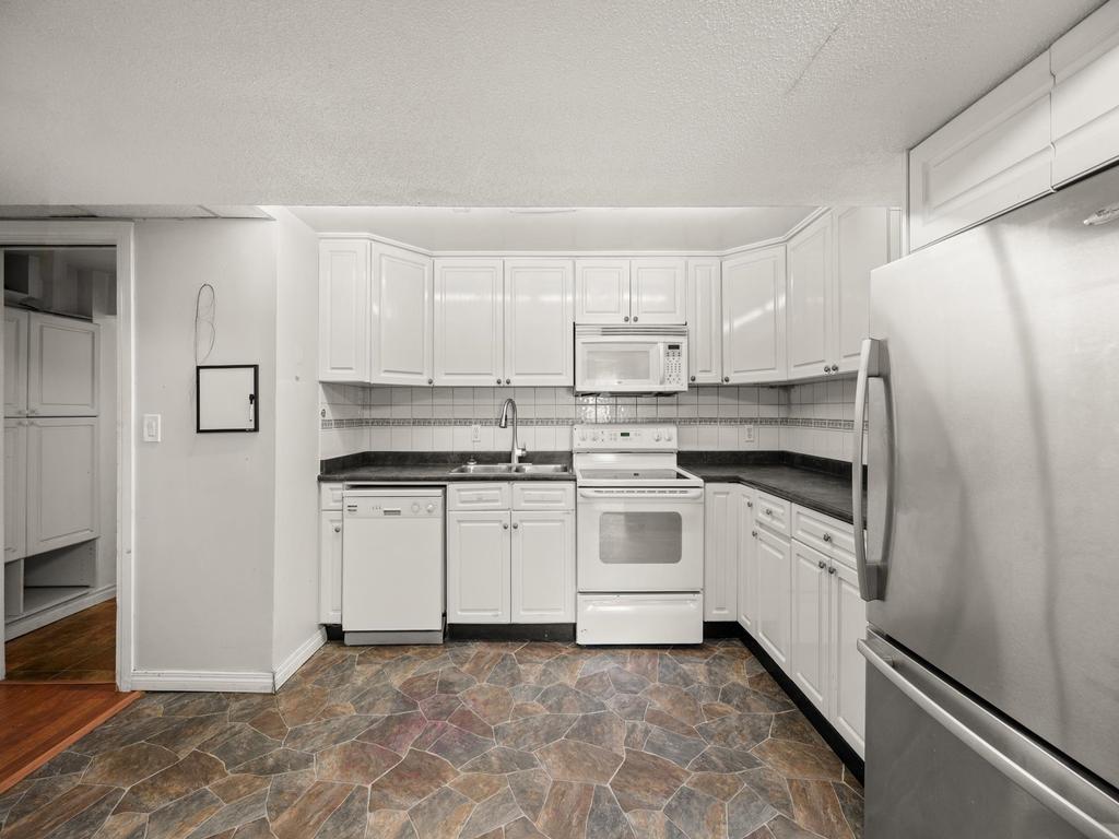 Listing Image for R3136611