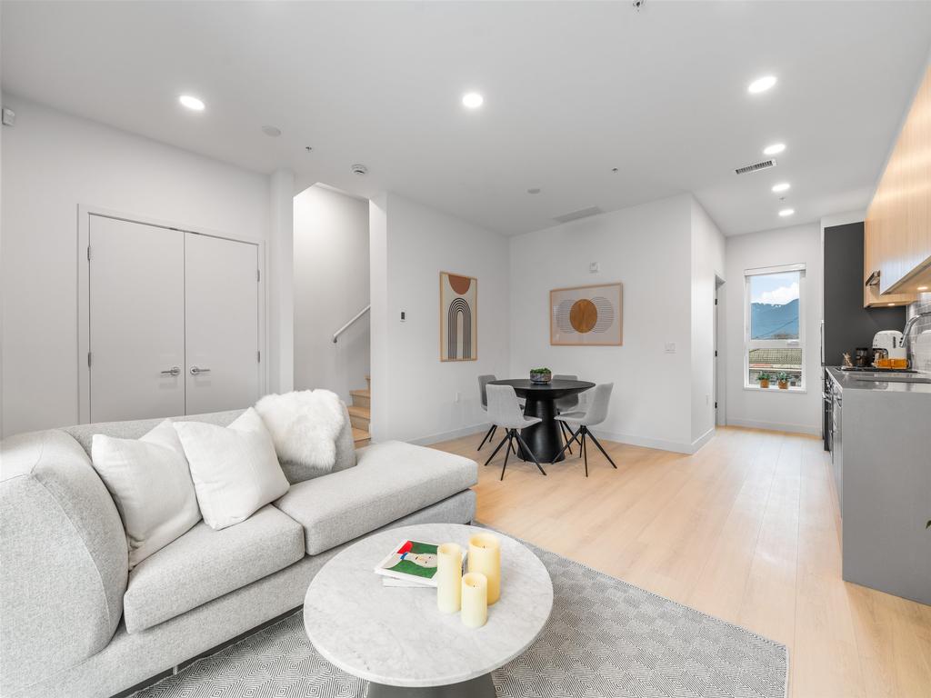 Listing Image for R3136661