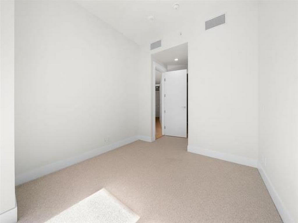 Listing Image for R3136874