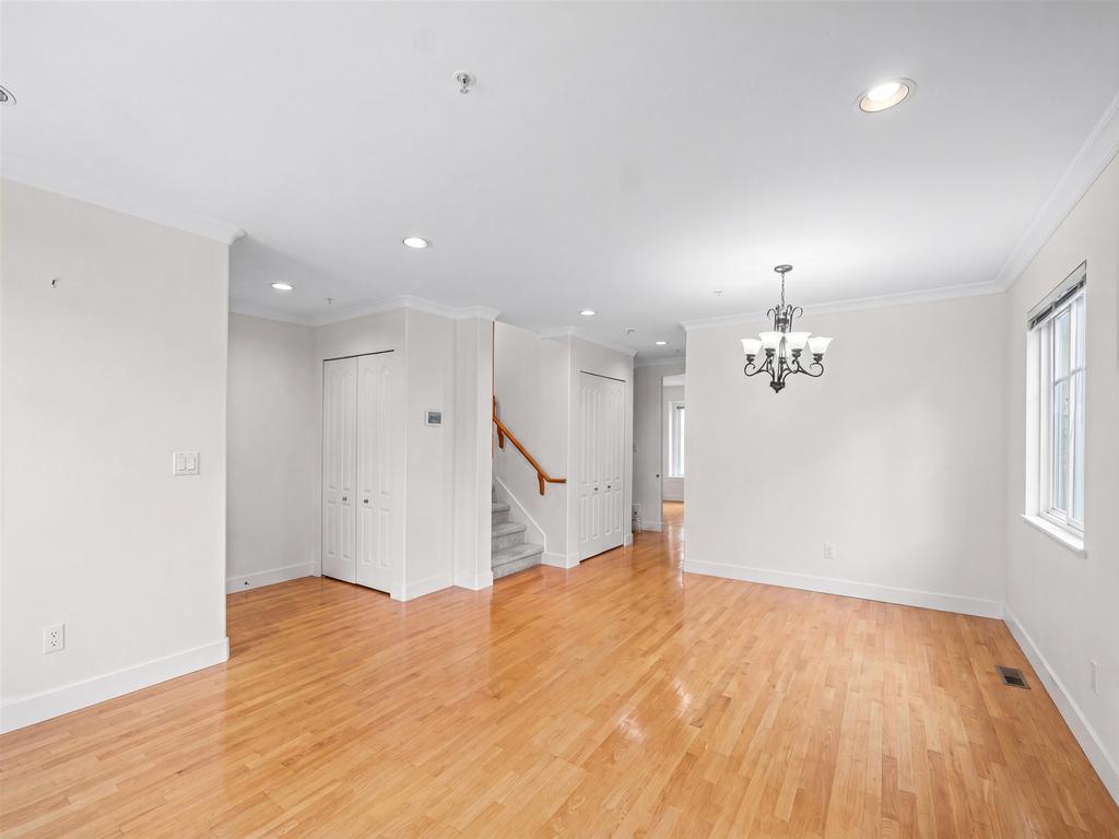 Listing Image for R3136971