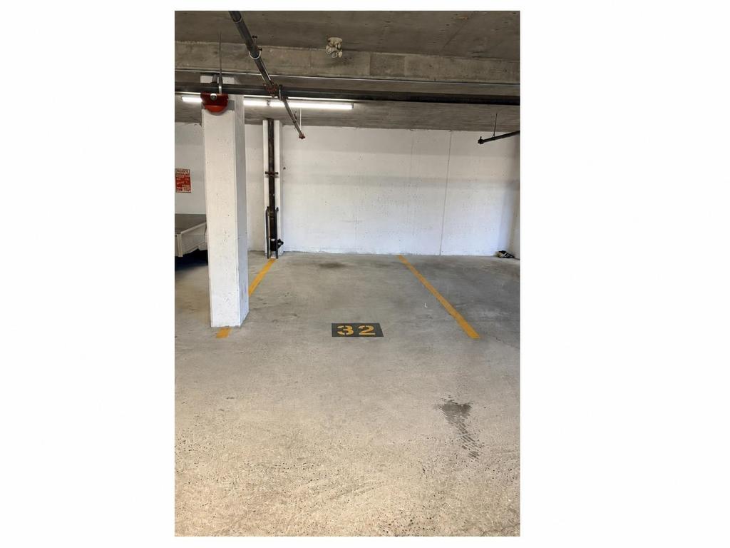 Listing Image for R3140100