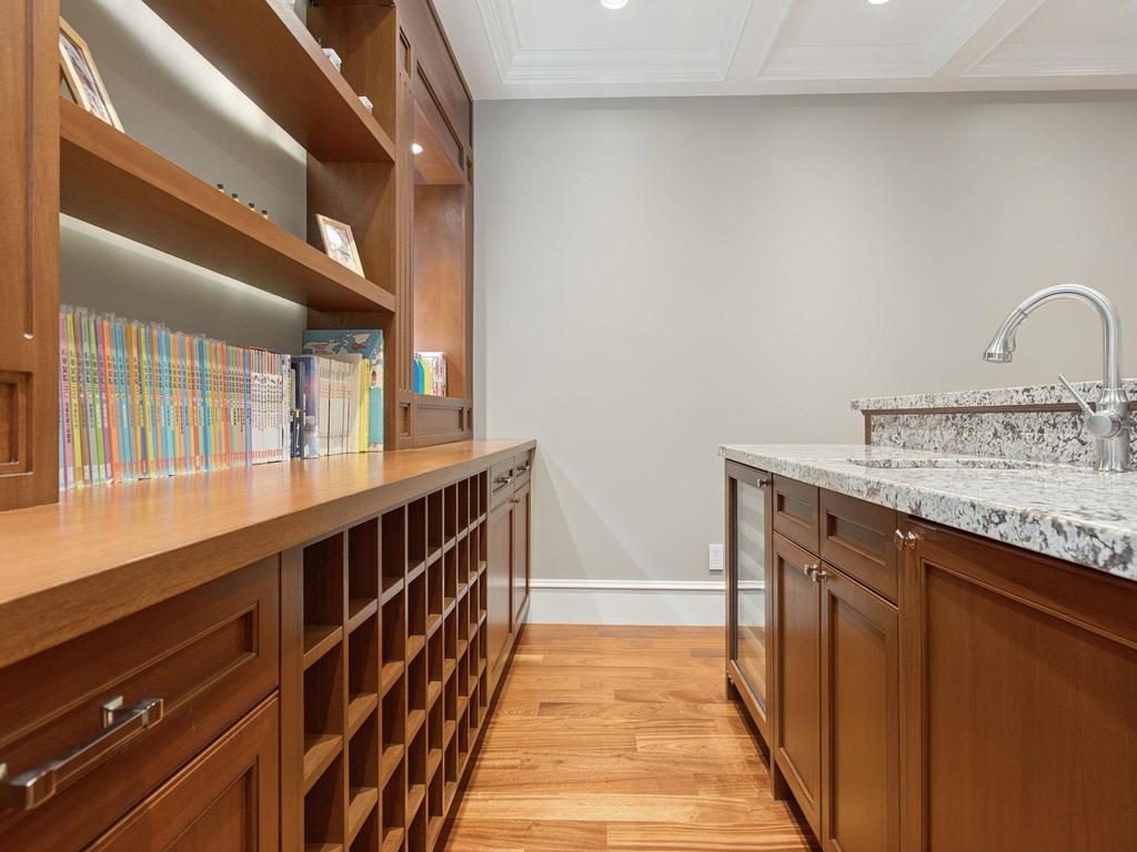 Listing Image for R3146000