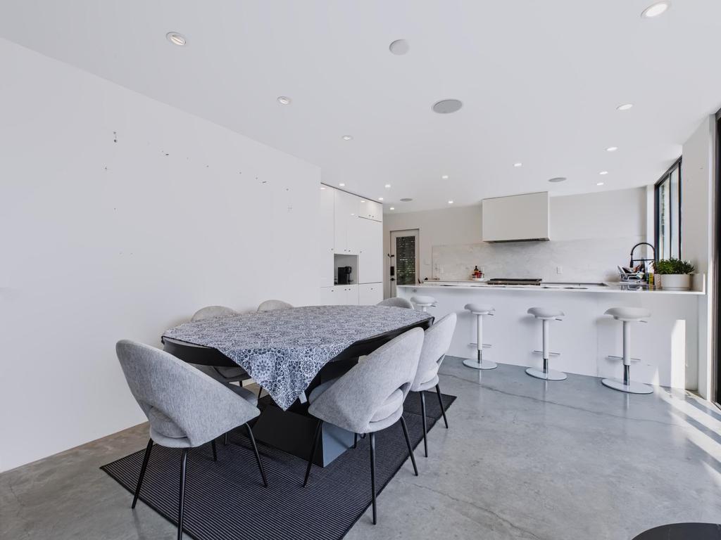 Listing Image for R3146420