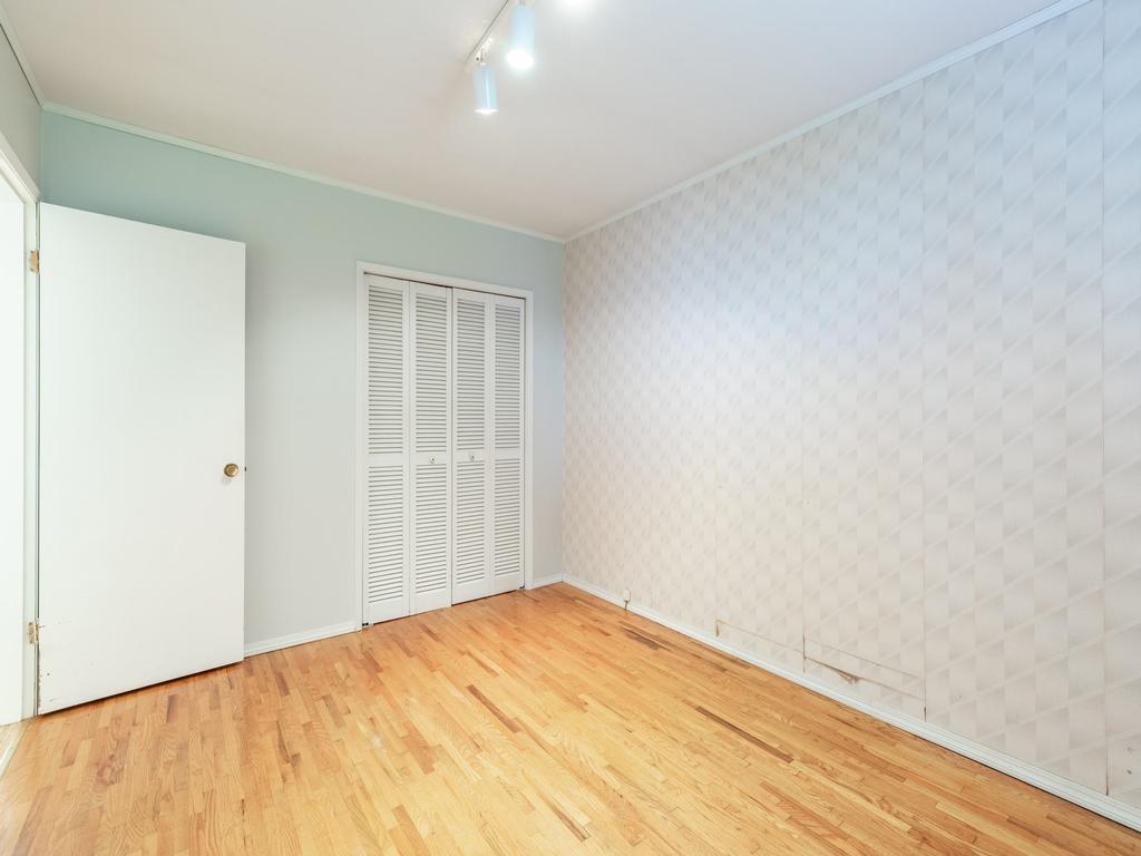 Listing Image for R3150059