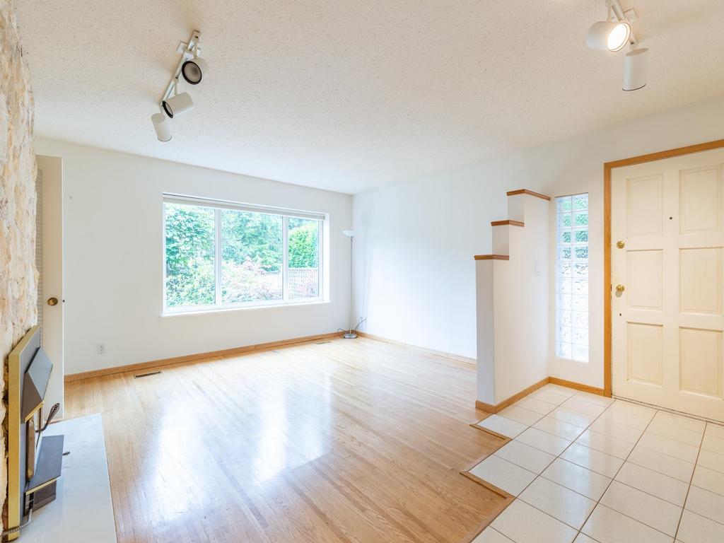 Listing Image for R3150059